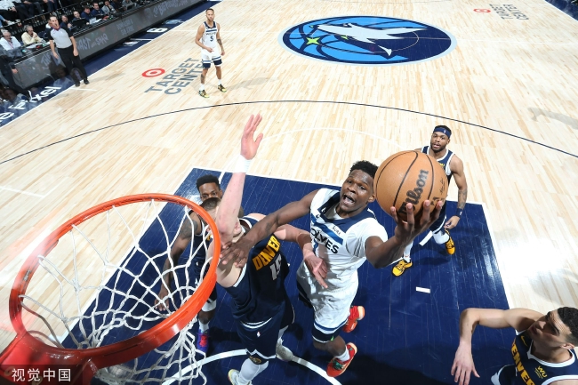  爱德华兹34分森林狼克掘金  