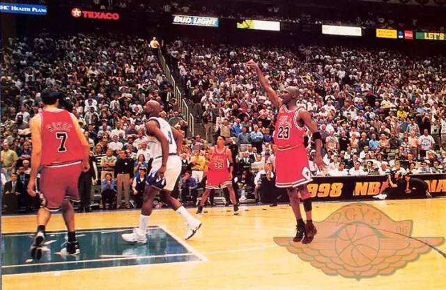  福克斯关键抛投准绝杀，国王加时力克勇士显黑马本色